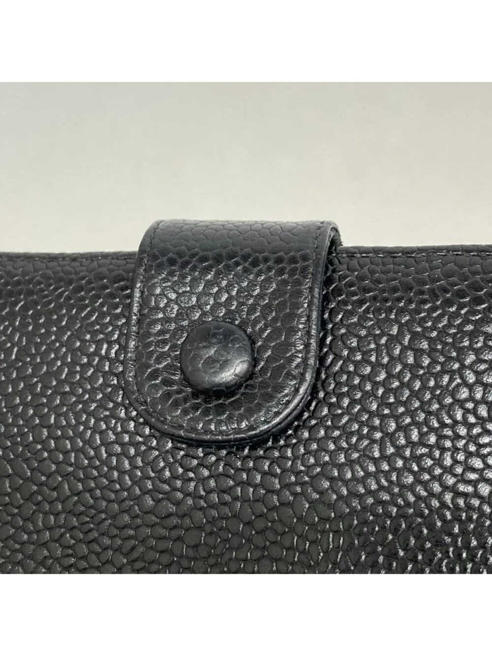Chanel wallet caviar